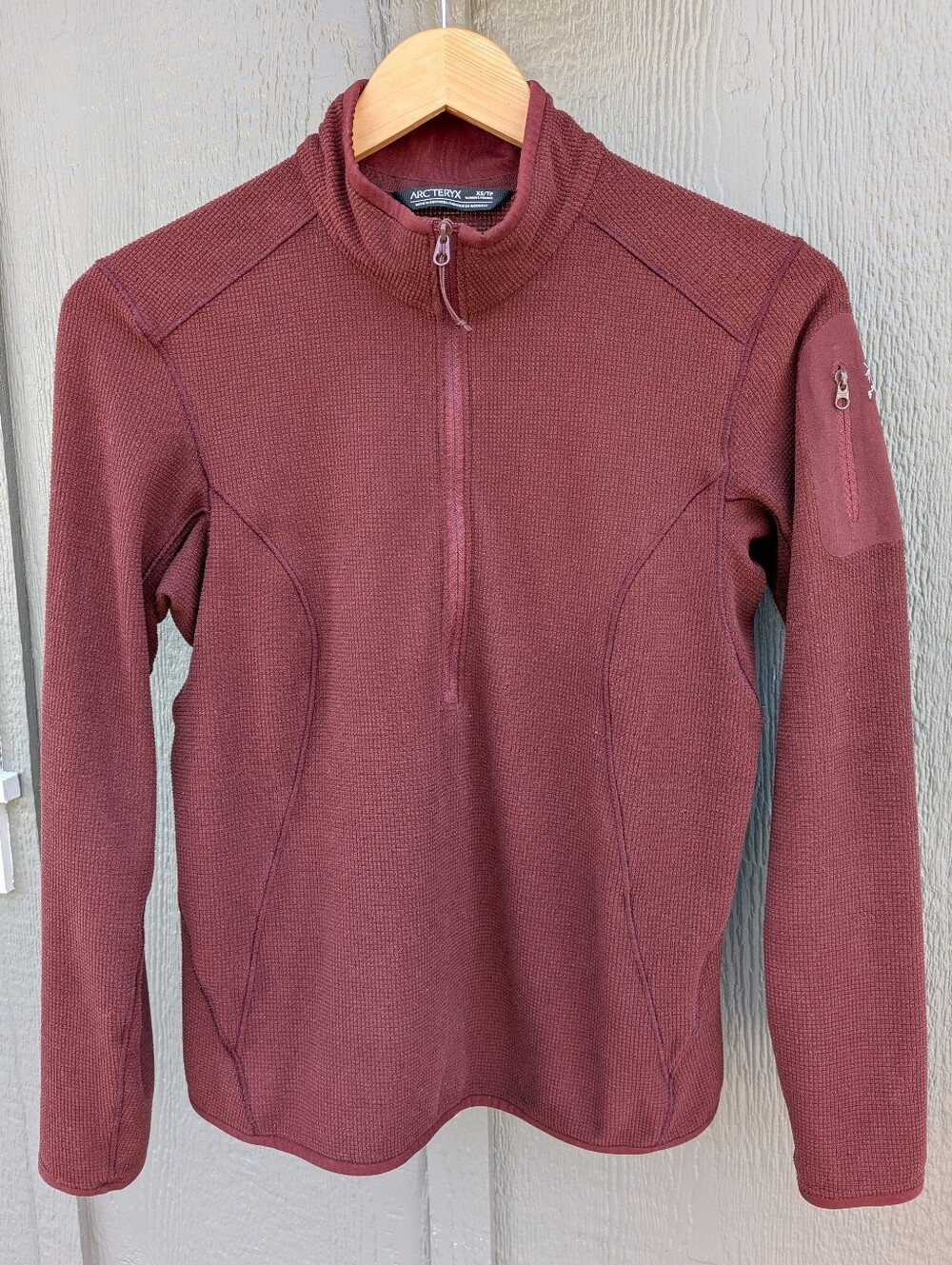 Arc'teryx Women's Half-Zip Sweater - Deep Burgundy